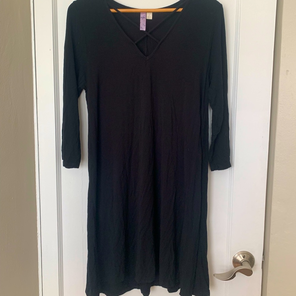 Long sleeve criss cross neck dress